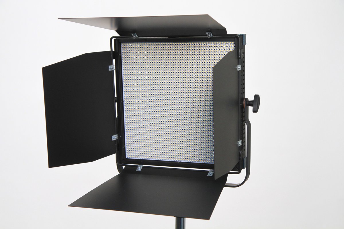worldcam_led's tweet photo. $300 off 100SC bi-color, dimmable, battery operated 1x1 LED Panels at https://t.co/46FCPoPlwY  Limited time!  #socanland #ledpanels #LEDlighting https://t.co/PlEzCb73bG