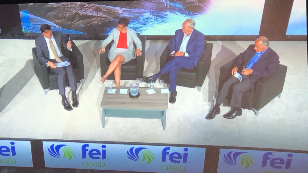 davidmcisaac's tweet image. Panel on innovation speaks about Agile as a mindset, not a process, very rapidly accelerating ideas. Panel says doesn’t need to be perfect, just innovate and update. #FEICanada18 #agile #innovation @IBMCanada @scotiabank @Workday @RobertWaltersPR