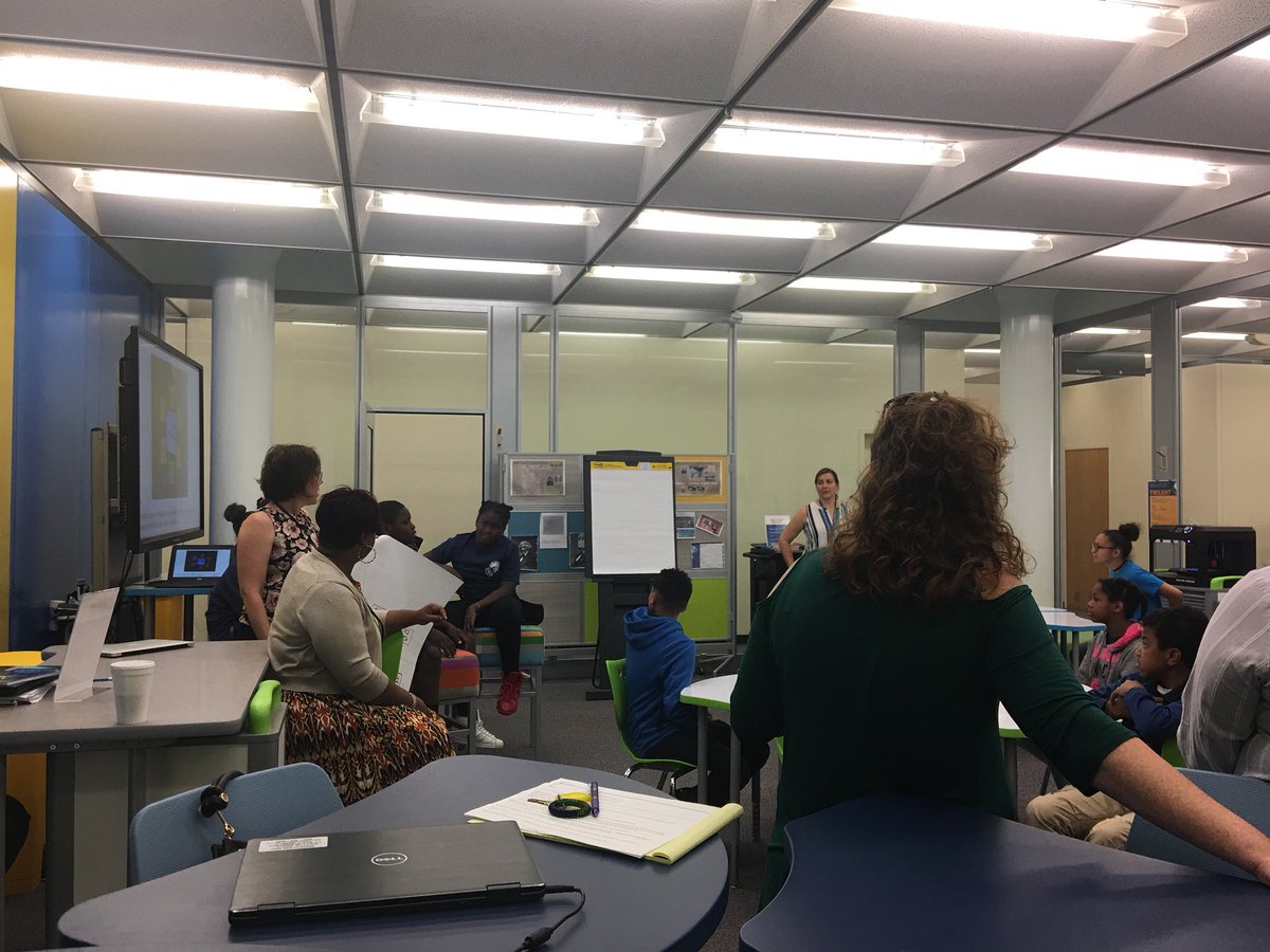RCSDParents's tweet photo. Collaborative learning with RCSD#28 Student Ambassadors #futureleaders #studentvoice #modernlearningspace #technology @hudson28ladd @RCSDNYS @RCSDParents @rcsdinnovation @RhondaNeal100 @bigj329 https://t.co/lBVAMwMhWr