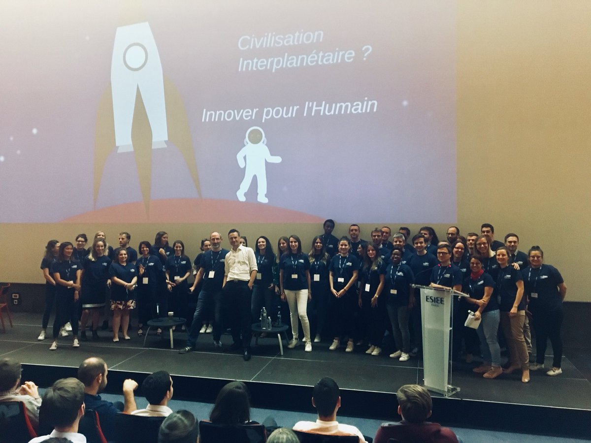 Lea_Magro's tweet photo. Une édition 2018 au top ! #ForumStagiaires2018 Bravo 👏 @AudeSoulie @vincentmattei @TdChi_Duong https://t.co/asvfbO7RI7