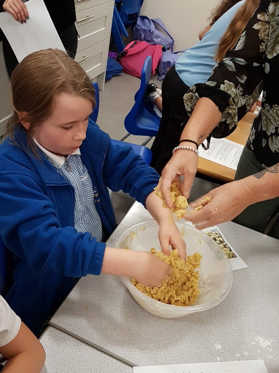 HSharp68's tweet photo. We're baking shortbread this week in baking club and now we're designing recipe posters 🙂🍪 #bakingclub @Norbridgeschool https://t.co/6qf87TCjFv