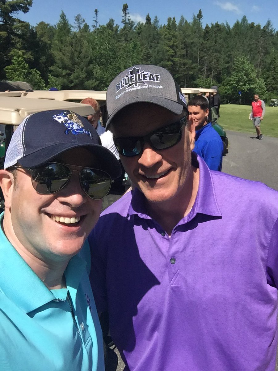 Ready to tee off at the ⁦<a href="/DaleHawerchuk10/">Dale Hawerchuk</a>⁩ Golf tourney. With former Leaf Tom Fergus and I’m wearing a Tom Fergus hat #yep #thatslife