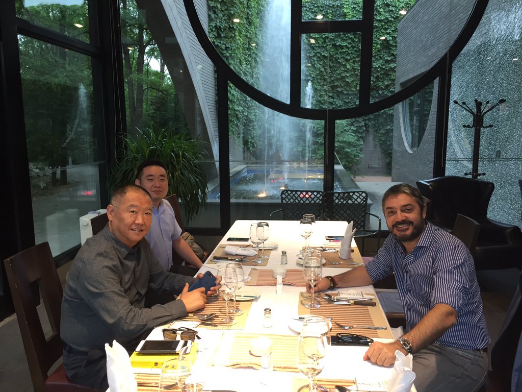Great gathering #Beijing Restaurant with my Friends from Obelisco and Gaston Pérez Iquierdo! The photographer??: This is me! @CatenaMalbec @GastonPI #Malbec #EstibaReservada #CatenaZapata