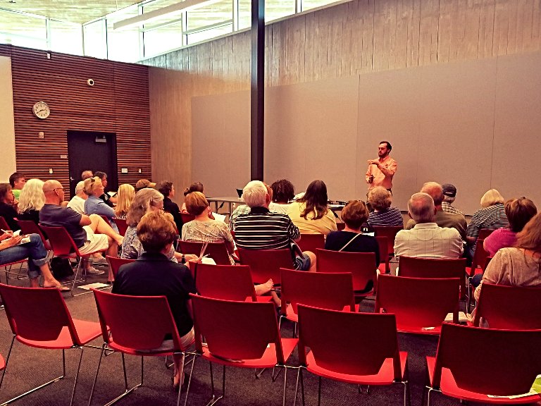 squeezeverydrop's tweet photo. Throwing it back to yesterday's Sprinkler101 workshop! We had close to 100 folks show up to learn about controllers, nozzles &amp; heads, turf management, and drip irrigation. Big thanks to @MetroLibraryOK for hosting and @ThinkWaterOK for your expertise. #TBT #SqueezeEveryDrop https://t.co/0rp6kWlNjJ