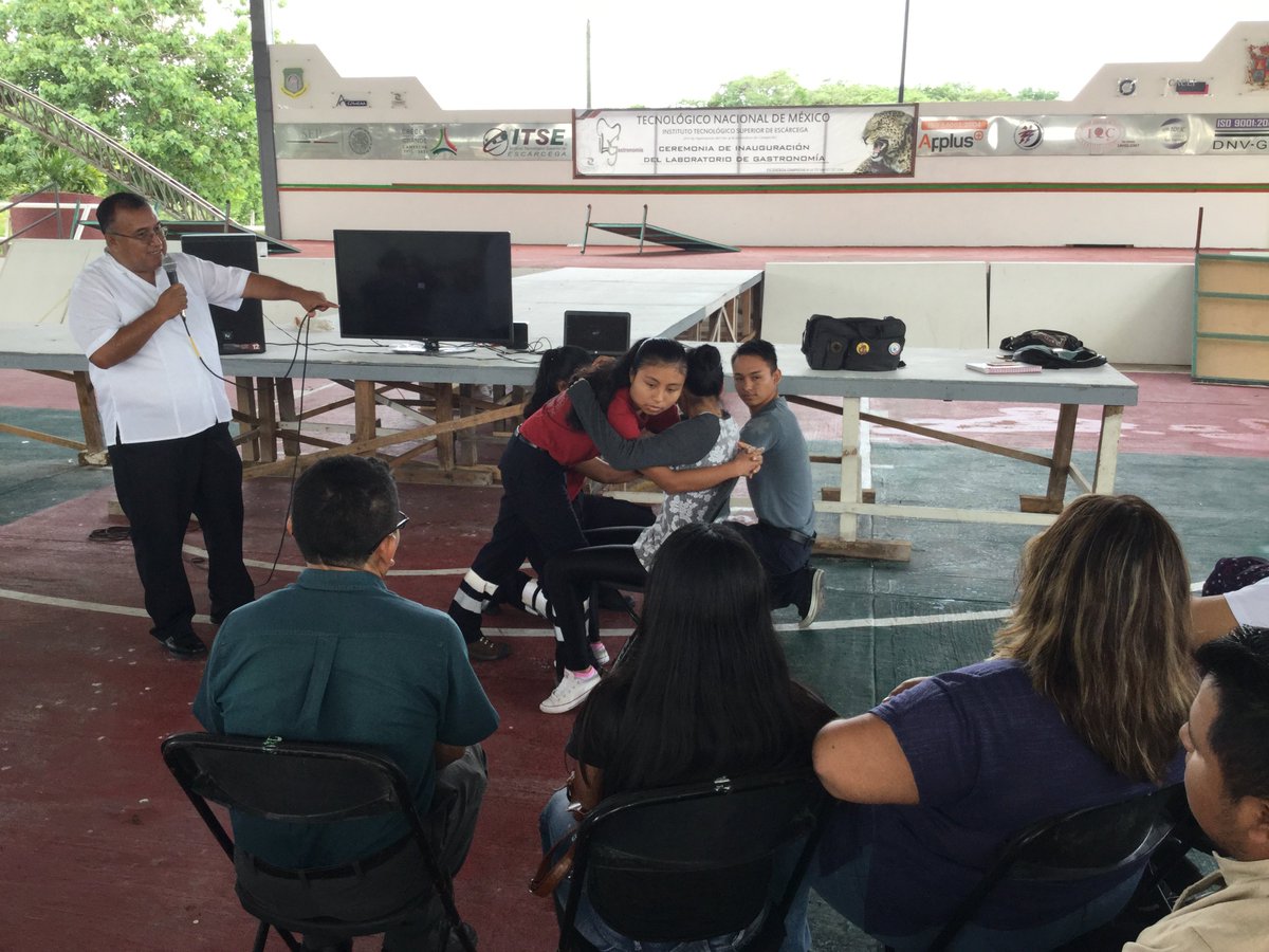 TecNMEscarcega's tweet photo. #PRIMEROSAUXILIOS
SE LLEVA A CABO LA CAPACITACIÓN AL PERSONAL ADMINISTRATIVO Y JÓVENES DE LAS DIVERSAS CARRERAS SOBRE EL TEMA “PRIMEROS AUXILIOS” IMPARTIDO POR EL DR. MARCO ANTONIO VIEYRA MARTÍNEZ EN COMPAÑÍA DE SUS ESTUDIANTES DE LA UNIVERSIDAD TECNOLÓGICA DE CANDELARIA #UTECAN https://t.co/ufg69LK56H