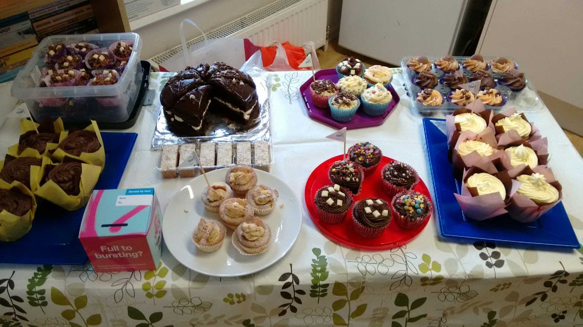 Wonderful cakes made by <a href="/TinaLee03143127/">Tina Lee</a> and Ann parris. All sold out in minutes. Raising money for #CupcakeDay #Alzheimers . Well done.