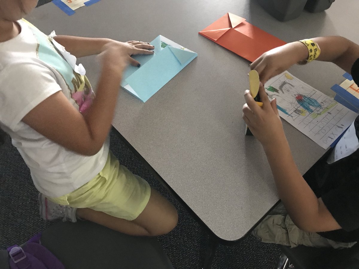 dinah_mcmichael's tweet photo. PreK writing Father’s Day letters! #CFISDCampLee #SummerLearning @LeeCFISD @cypressELLchica #program120 https://t.co/CHoKIhFadp