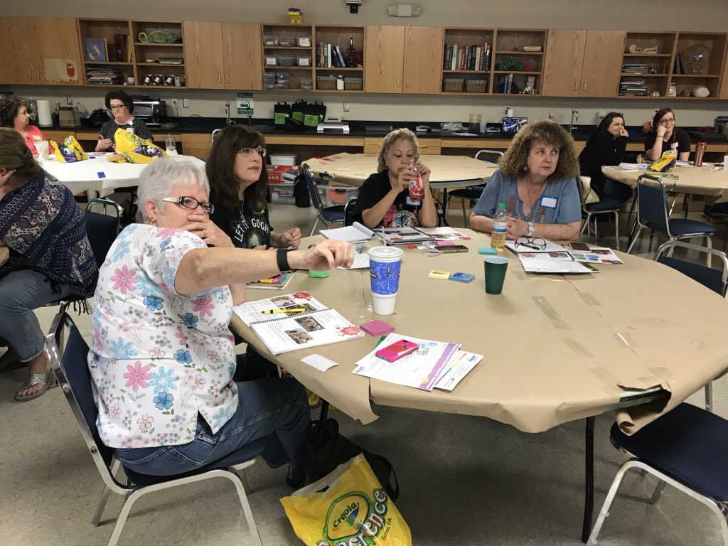 Having fun with <a href="/walter_kristen/">Kristen Walter</a> training Harris County, TX schools on STEAM using <a href="/creatEDCrayola/">creatED by Crayola</a>