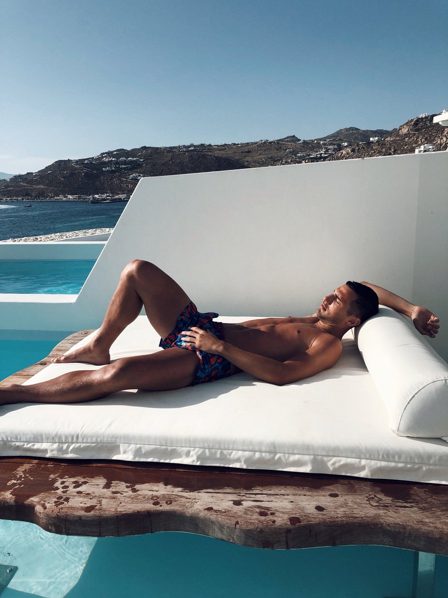 παρακαλώ μην ενοχλείτε 🇬🇷☀️