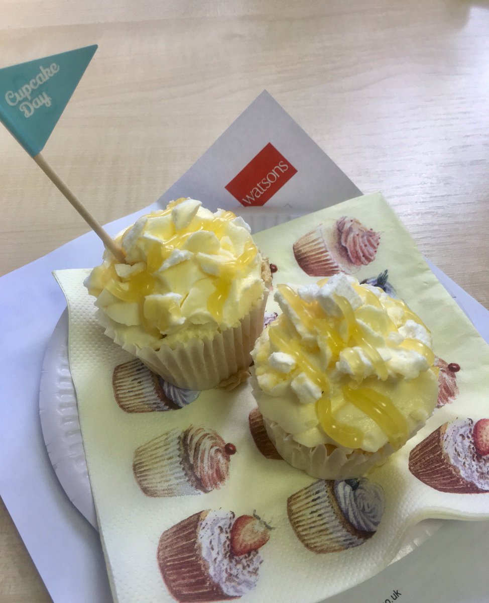 Gabbyhay's tweet photo. Thank you @watsonsproperty for brightening our @ClaphamandC Thursday afternoon. All proceeds going to @alzheimerssoc which is fantastic...great work to all the team in the North Walsham Office! https://t.co/8BLbpWffDj