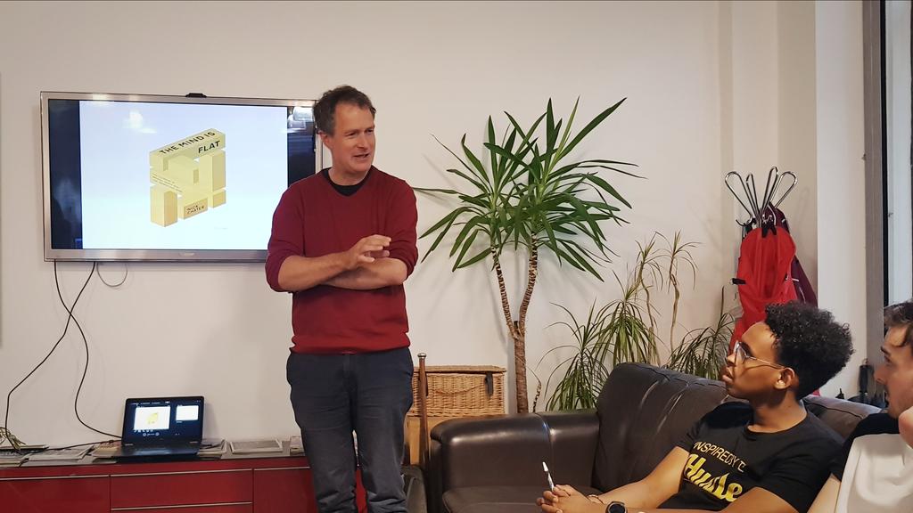 Huge thank you to @NickJChater for coming into the office today to to talk to us about behavioural #science and the 'flat mind'! #TheMindIsFlat