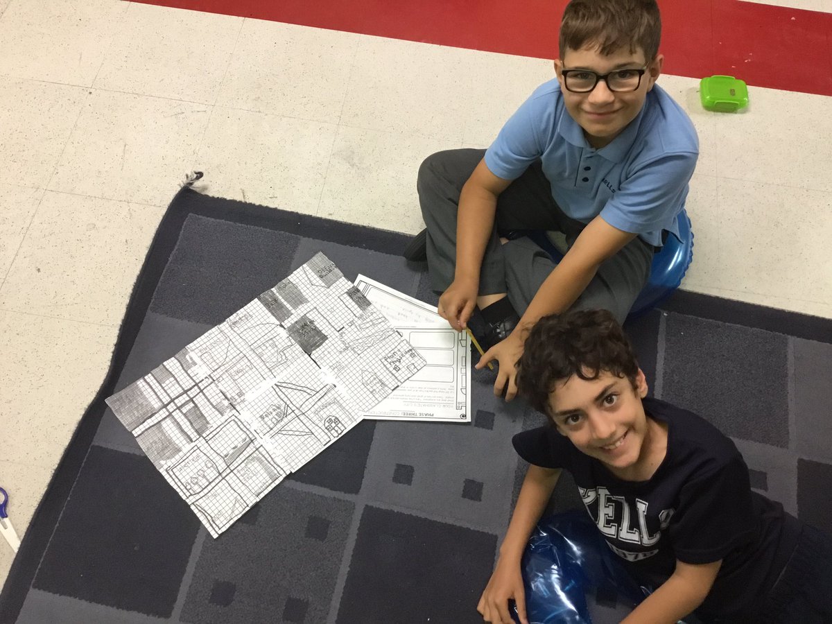 KellsMsSkinner's tweet photo. Our #geometrocity projects are coming along! #grade3/4 #math #projectbasedlearning #cityplanning https://t.co/jZFt9JGMI5