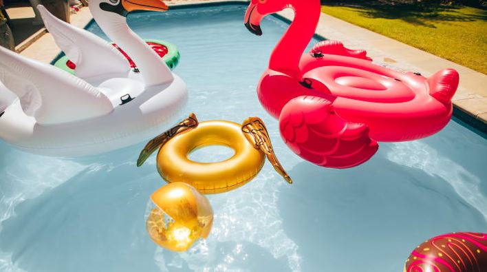 TheSpaceShops's tweet image. Now is the time to think about summer storage. What are you going to do with all of those winter items to make room for your summer items? How will you keep your home organized during the season transition?
spaceshopselfstorage.com/blog/3-top-tip…