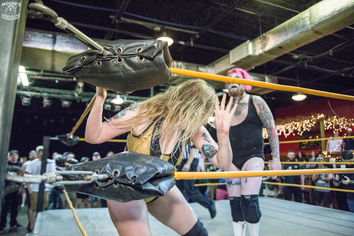 Mouse3911's tweet image. .@TrippCassidy vs @b000giebear 

@sup_graps 

#StreetsofHate