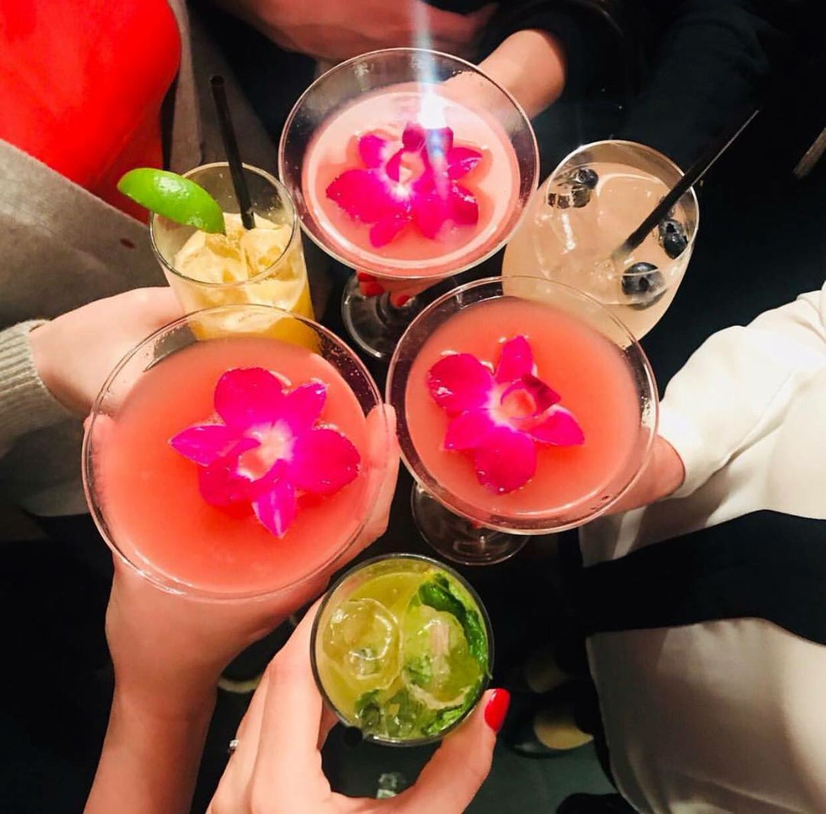 Why limit happy to an hour? <a href="/BagatelleNYC/">BagatelleNewYork</a>