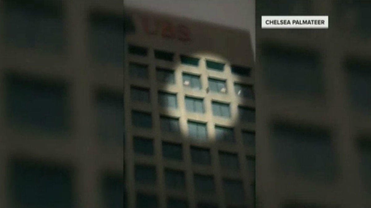 LPZ_UWI's tweet photo. Mason from @lpz_uwi helped @nbcchicago answer the question: how could the #mprraccoon scale that skyscraper?  https://t.co/d2fOGUhIKc https://t.co/mS5CUyjMBV