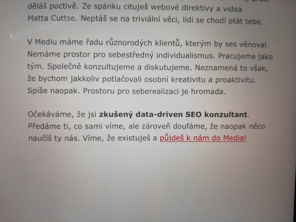 HermanTinkura's tweet photo. Nová recruiting strategie. Prostě to natiskneš na visačku :) #seorestart via @mediocz https://t.co/g6astSJQYm