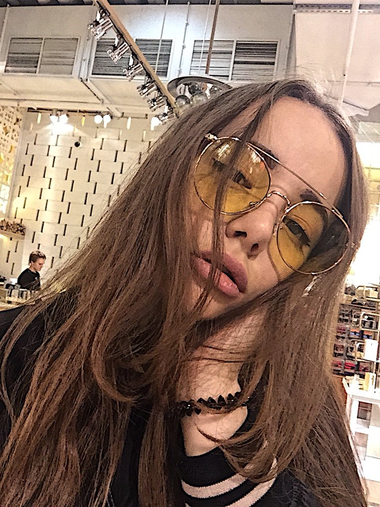 Victoria (@moodvik) | Twitter
