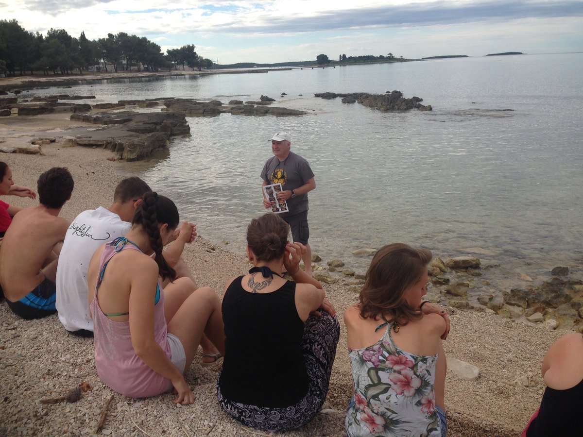 Evuz12's tweet photo. "Experimental lab on the sea" Fish monitoring class Day3 #unibo #campusRA https://t.co/kyKhR2wOPe