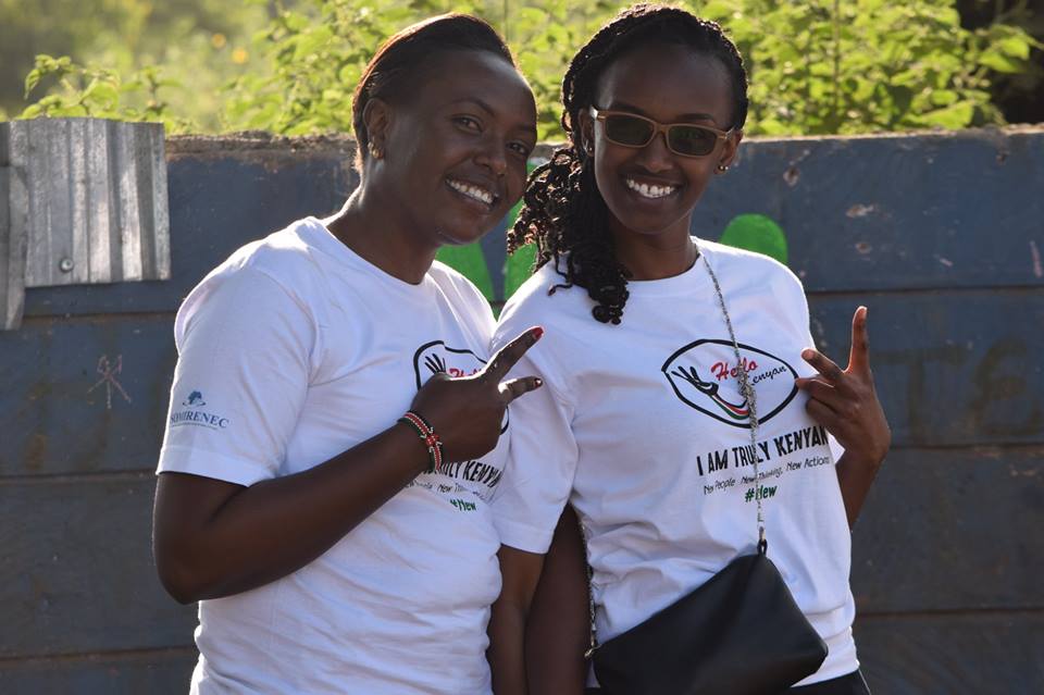 tendasasa's tweet photo. #PaintingForPeace Engaging #youth in informal settlements #NairobiCounty as part of #PeaceSecurityStability efforts in promoting cohesion and reconciliation among communities @Metknu @maksphoria @Sominerec @HelloKenyan https://t.co/LjKHi6ezDF