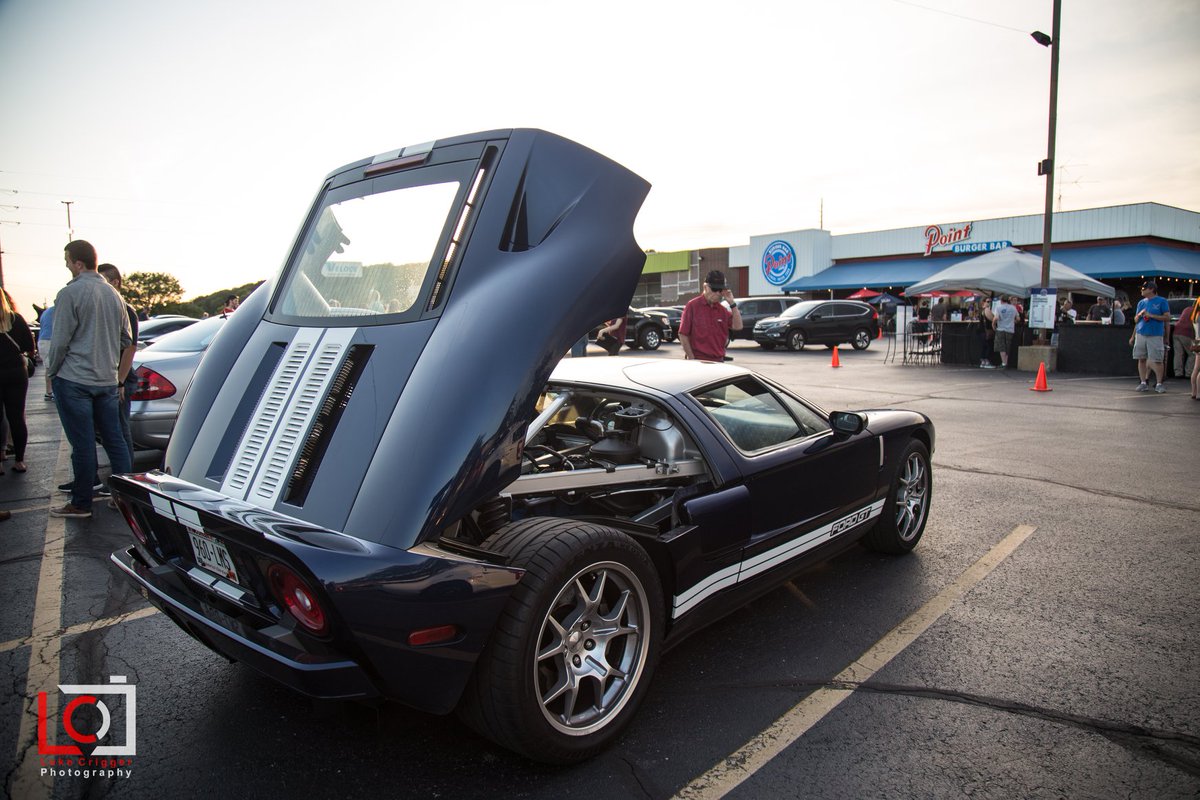 pointburgerbar's tweet photo. Another fantastic #WednesdayNightClassics at Point Burger Bar Pewaukee!
🚗🏎️☀️🍔🍺
#WednesdayNightClassics #PointBurgerBarPewaukee #CarNight #Wednesday #ClassicCars #Beer #Burgers https://t.co/secMC0FhQu