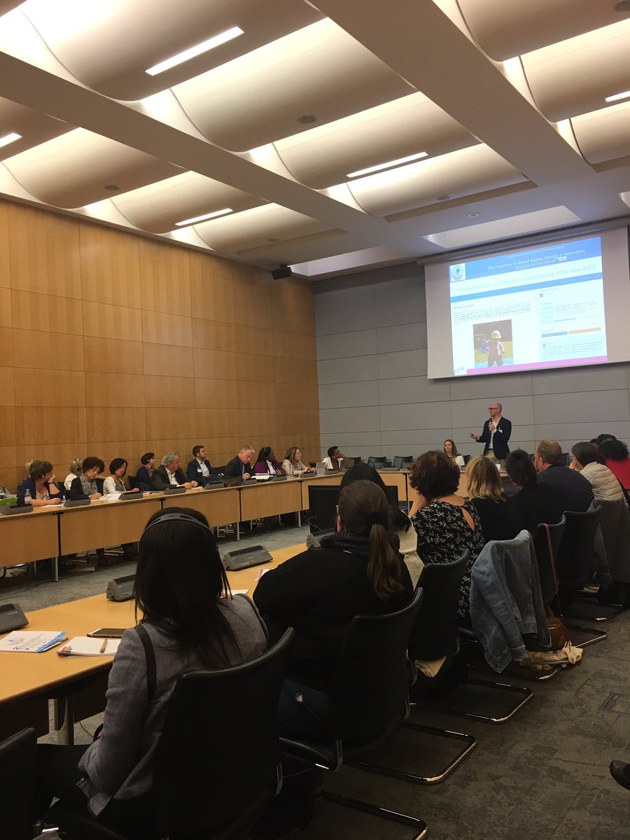 NunezAvery's tweet photo. Full house at workshop "connecting and empowering families, educators and community" through innovative digital partnerships and platforms @Encyclo05 @StoryparkApp #Transition2school18 https://t.co/Hxy2OK8BRQ
