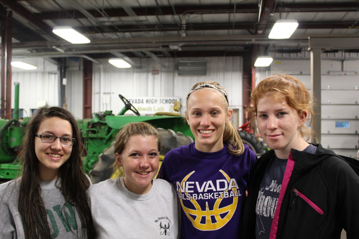 NevadaFFA's tweet photo. Good crew ready to work this morning #schoolisnotout #summerschool #opportunities #NevadaCubPride https://t.co/7M7VP7sskz