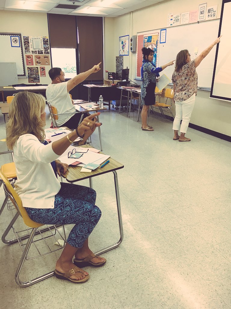 Andrea_Morgan1's tweet photo. My FABULOUS colleague presenting on Interactive Writing in 1st Grade at Summer Literacy !
#slipbc18 @love2teachyou https://t.co/8mw1nPCXVu