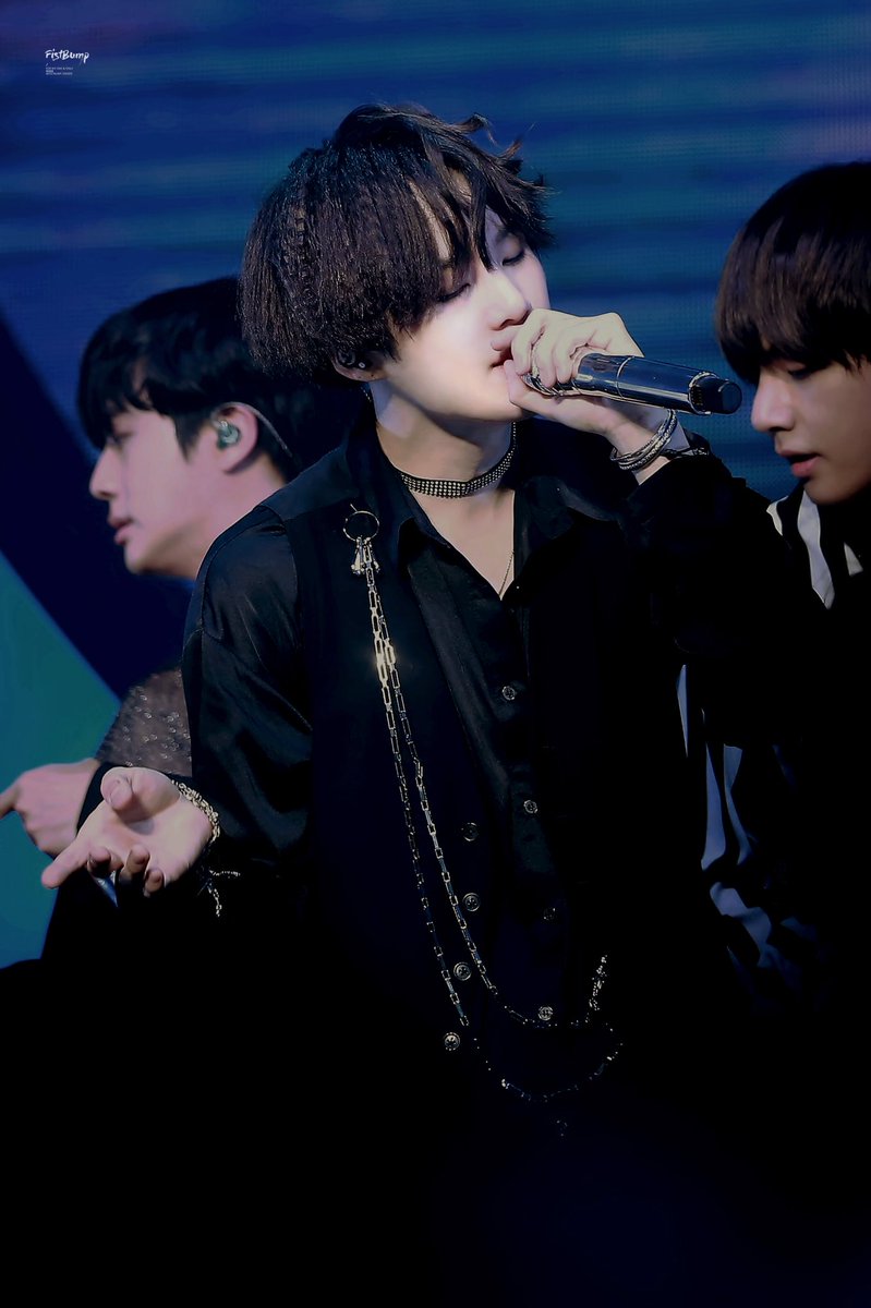 btsxpics's tweet photo. https://t.co/amAPseUG0c