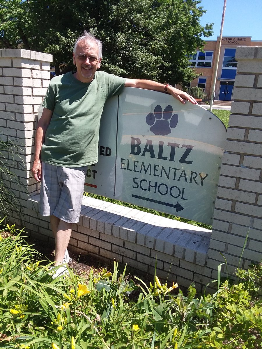 MrThorpsclass's tweet photo. Good-bye Baltz. Good-bye Red Clay! 30 years and done! #wearebaltz #weareredclay @MrThorpsclass @baltzprincipal https://t.co/8XYfgqAPOx