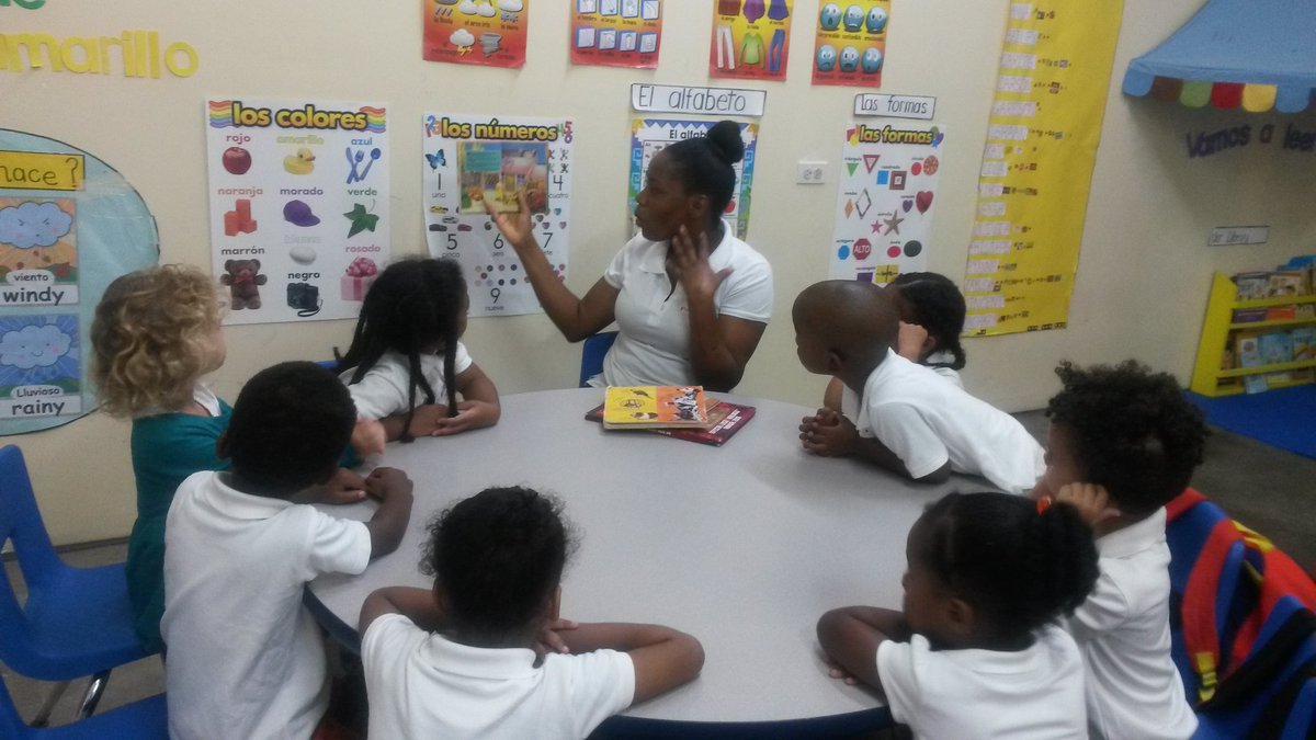 learnwithdrea's tweet photo. Early morning story time with Tia mel.#learnthefun @Learnwithsashi @learnwithdani https://t.co/xTrjLJz5im
