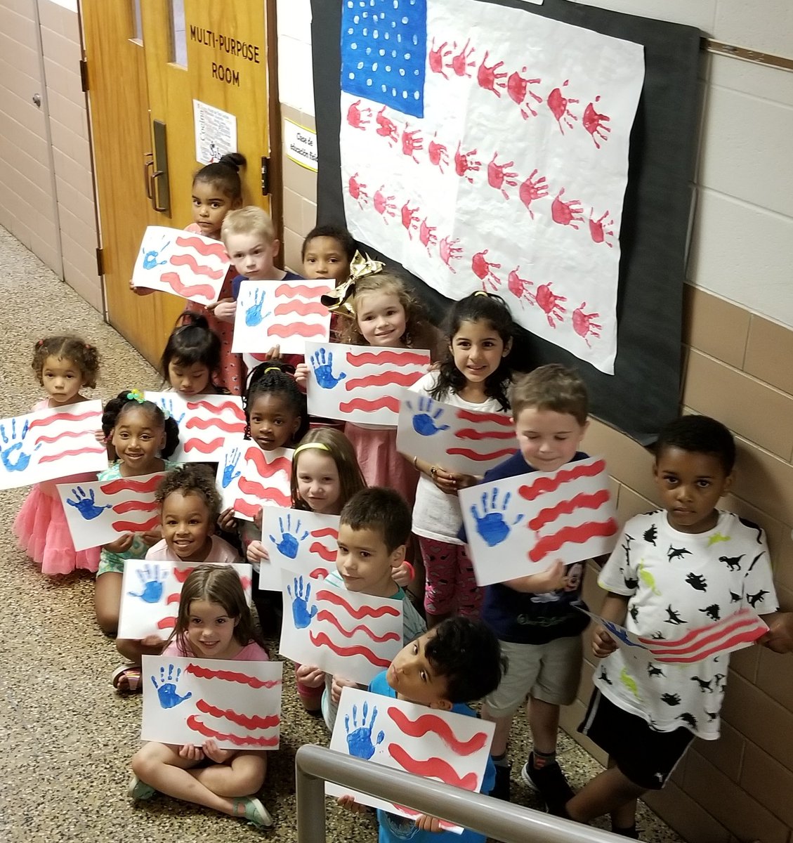 KSpittalWalnut's tweet photo. Happy Flag Day from us here at Pre-K! ๐บ๐ธ #FlagTASTIC #woodburypride @str8_outta_prek @Walnut_Elem https://t.co/wEJw8cURB0