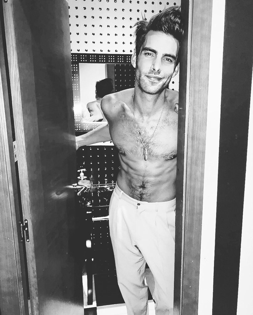 jonkortajarena's tweet photo. Hoy nos vamos de fiesta... https://t.co/fBIObYItNK