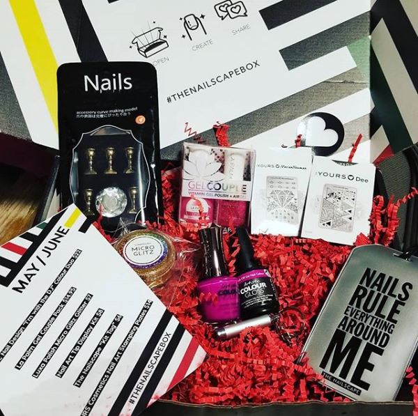Artistic_Nail's tweet photo. It’s nail mail day and we spy #DanceAllNight in this month’s #nailescapebox! Photo by @twentydigits #ArtisticNailDesign #cravethecolor https://t.co/B2HOVpcDNZ