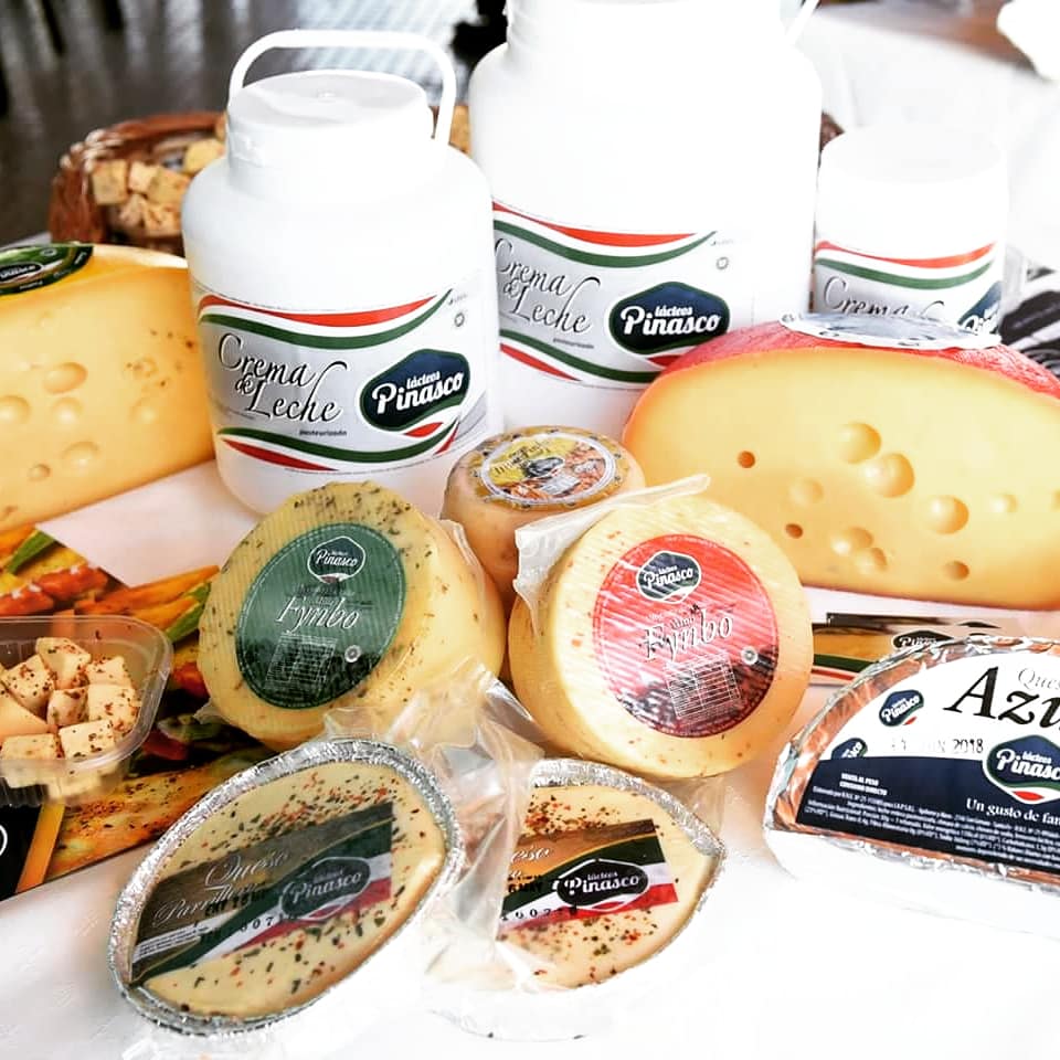 SemanaGR's tweet photo. 🧀 En el marco de #sgr2018 Lacteos Pinasco brindó una charla sobre "Sabores y variedades de quesos", mirá las imágenes y dejate tentar. https://t.co/kS4vZ2Q5tR
