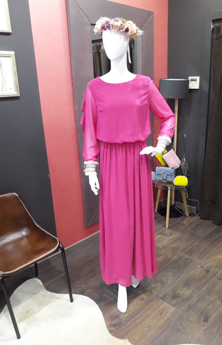 LeonTateli's tweet photo. Blue Collection 39,99

Vestidos que nos encantan por su ligereza y fluidez❤���❤

Si te lo pones...Te verás guapísima😍😍

#leonesp#leondecompras#leoncentro#moda#vestidoslargos https://t.co/tczv0M2oVt
