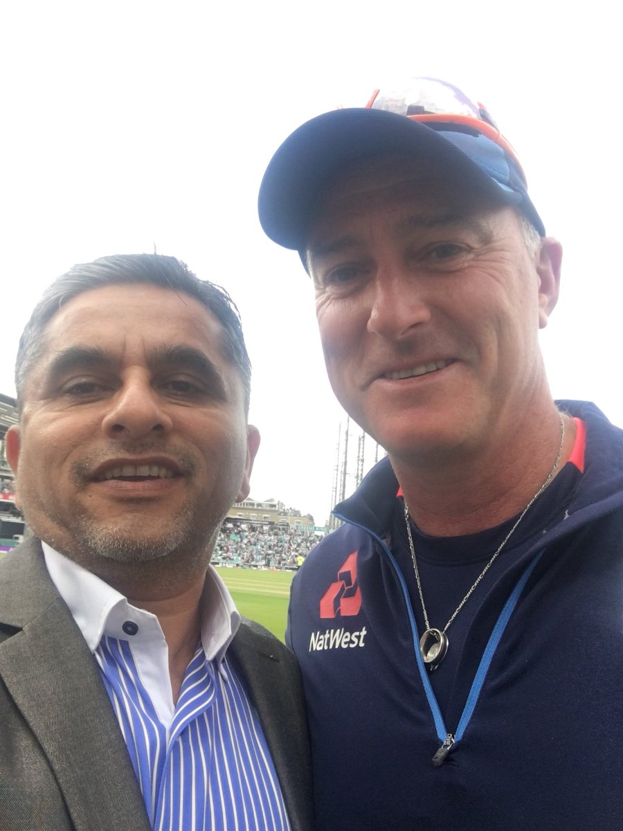 Lutonian CC tweet media