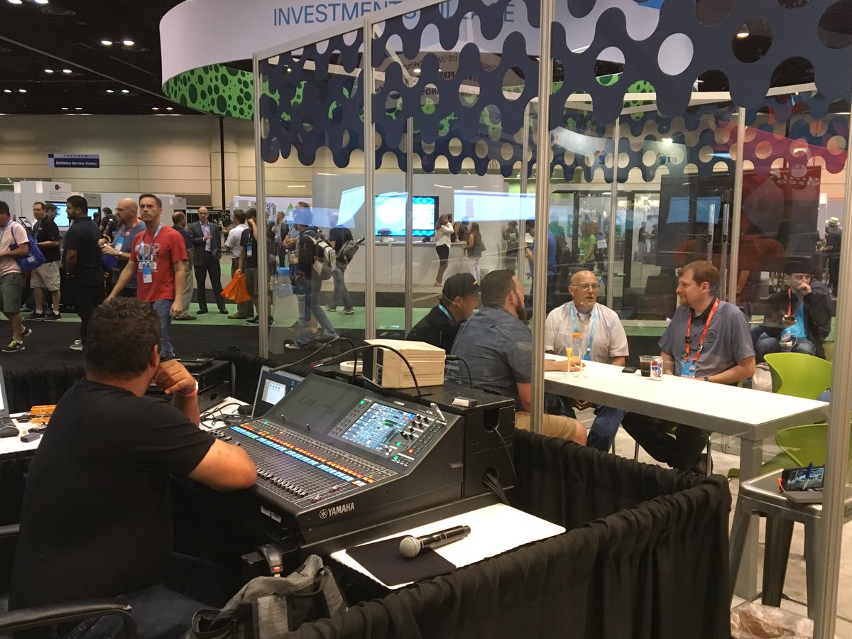 scottm32768's tweet image. We have @WoE_Show records with @rowelldionicio, @Robb_404, and @samuel_clements with @florwj at the #CLUS Podcast Domain. #QL5 #WiFi #CiscoChampion