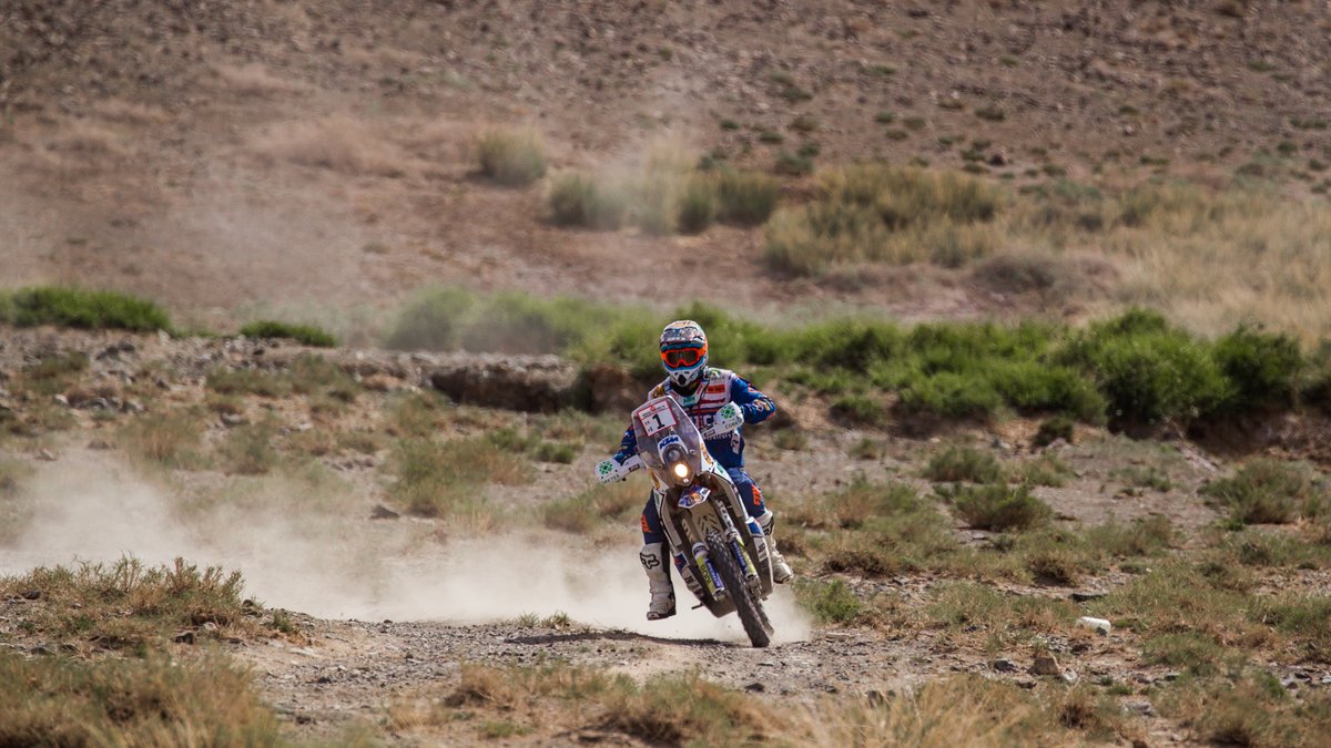 esport3's tweet photo. 🏍 🏆 El pilot d'Igualada @AMonleon guanya per tercera vegada el Ral·li de Taklimakan https://t.co/6MEHqpRQfv #TaklimakanRally https://t.co/N5rgGyP9yz