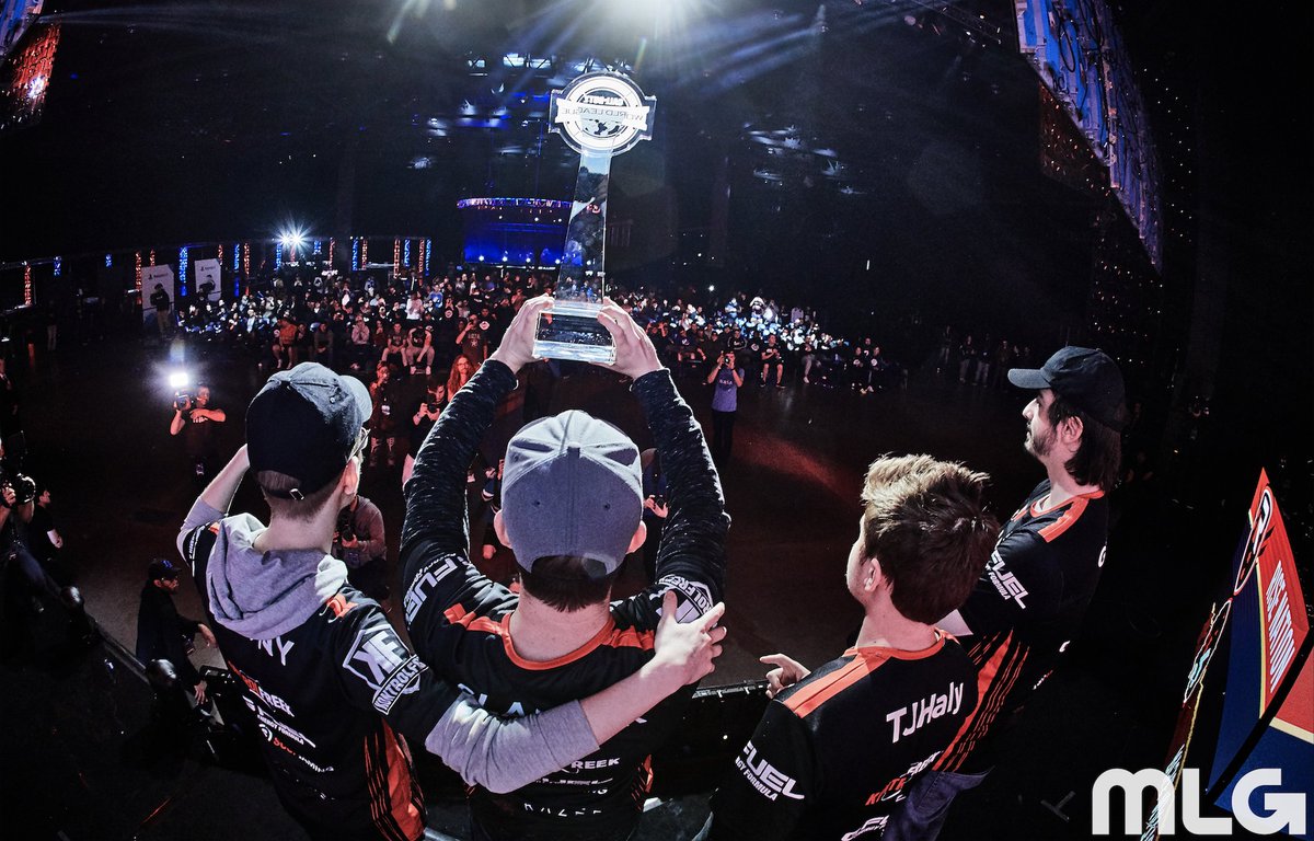 CODLeague's tweet photo. MAKE YOUR CALL: ________ will win #CWLPS4 Anaheim https://t.co/weTi5c4BVg