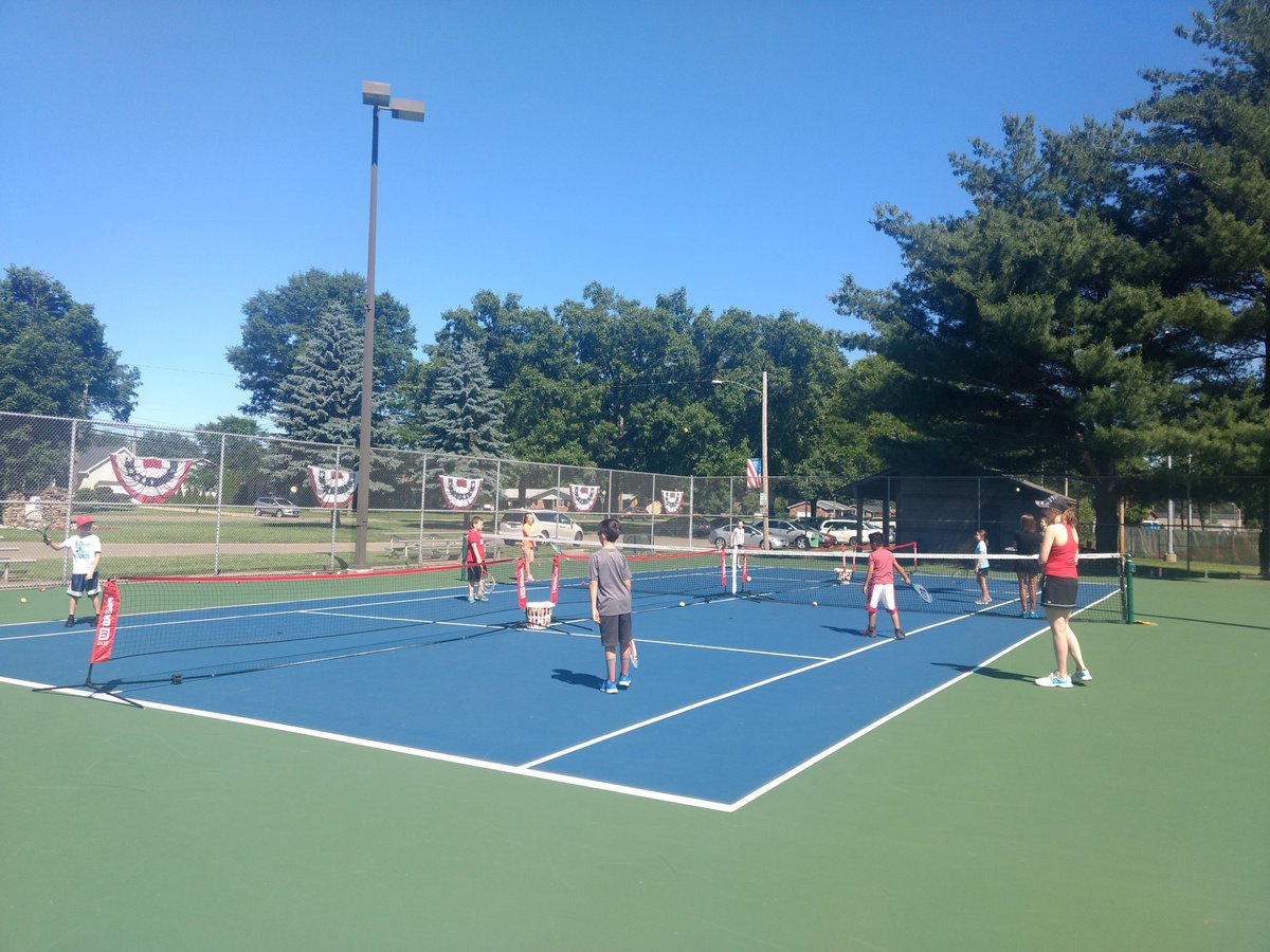 All's well at Dover Park where the tennis is hot! #FunLessons #NetGeneration