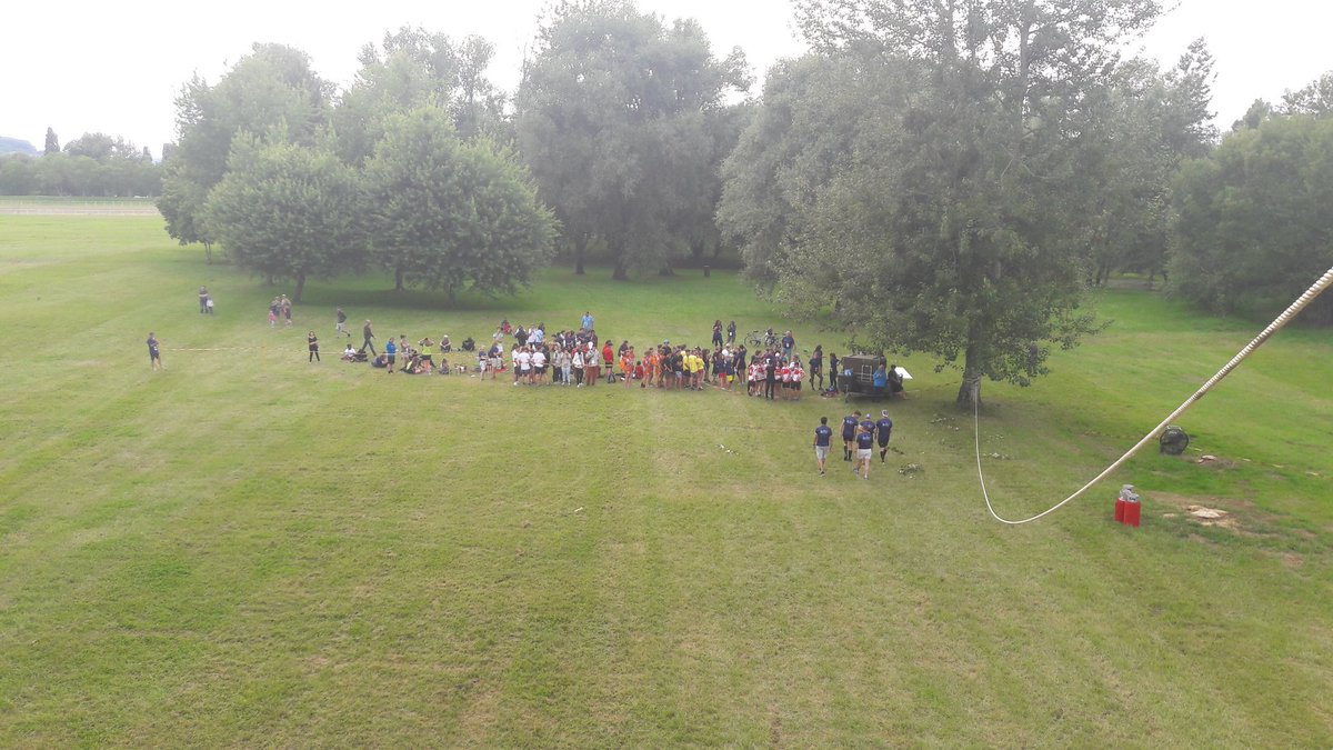 C_Tice70's tweet photo. Dans le ciel de #Vesoul avec le lycée français de Londres ! #JIJ2018 @DSDEN70 @acbesancon @MenissierLil https://t.co/ctV7xyDETc