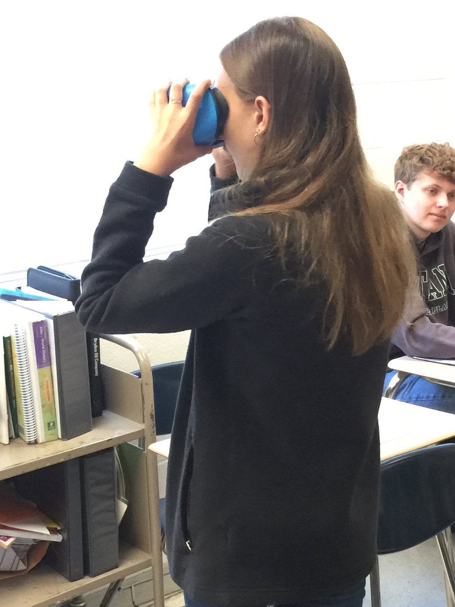 EDTechwithTasha's tweet photo. More exploring using Virtual Reality!  #shsindianpride https://t.co/Dk2bEOl1bm