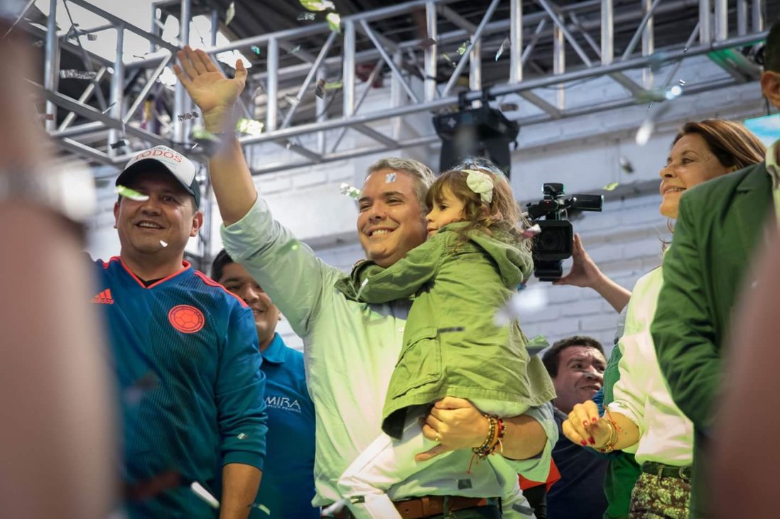 Virguez's tweet photo. Hoy #MeLaJuegoConDuque porque apoya iniciativas en las que hemos puesto el corazón durante años.

Entre ellas: https://t.co/Jd1v7WODnG 

@IvanDuque @MovimientoMIRA @Revistabimotos @Publimotos https://t.co/hRapN0IqIK