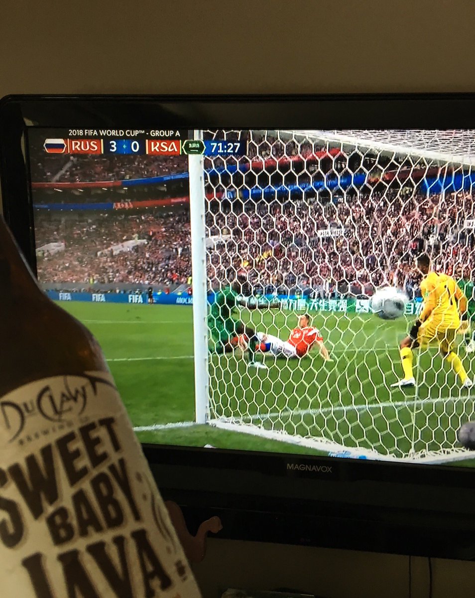 drbjr77's tweet image. #WorldCup #jitteryjesus Doesn’t get much better. @DuClawBrewing @ussoccer_wnt #sweetbabyjava