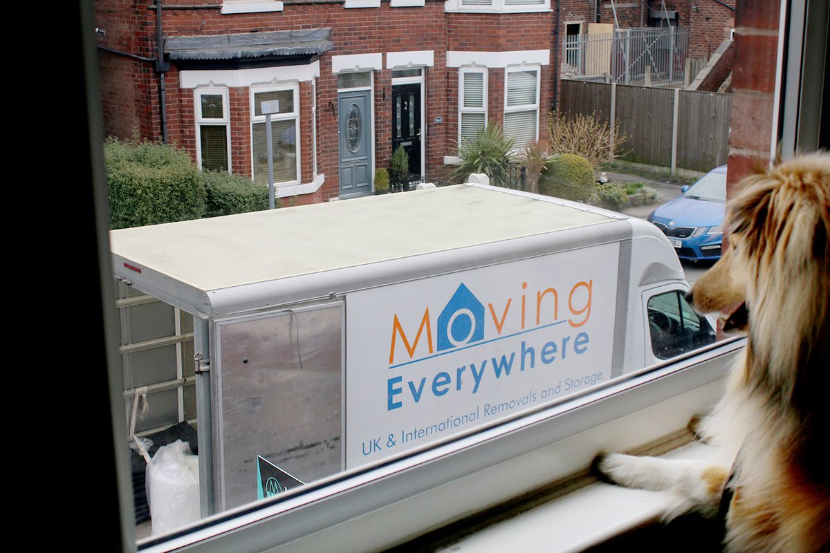 markjenningspc's tweet photo. Are you using professional movers or going it alone? Great blog here from @swoonworthyblog on how using a moving company took the stress out of moving house. #movinghouse #relocation https://t.co/UW29UnqsVv https://t.co/XUEELKTrPE