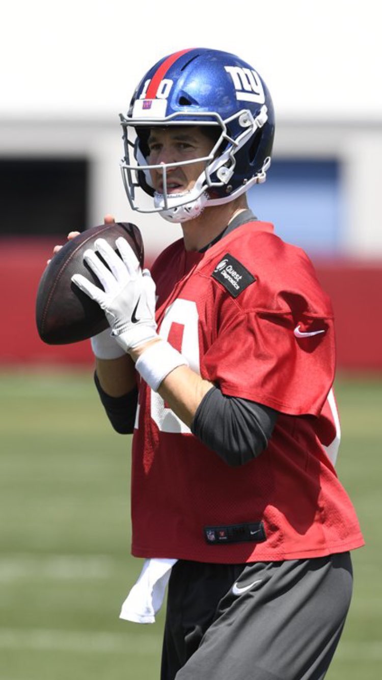 Helmet Stalker on Twitter "Giants QB Eli Manning is now using a