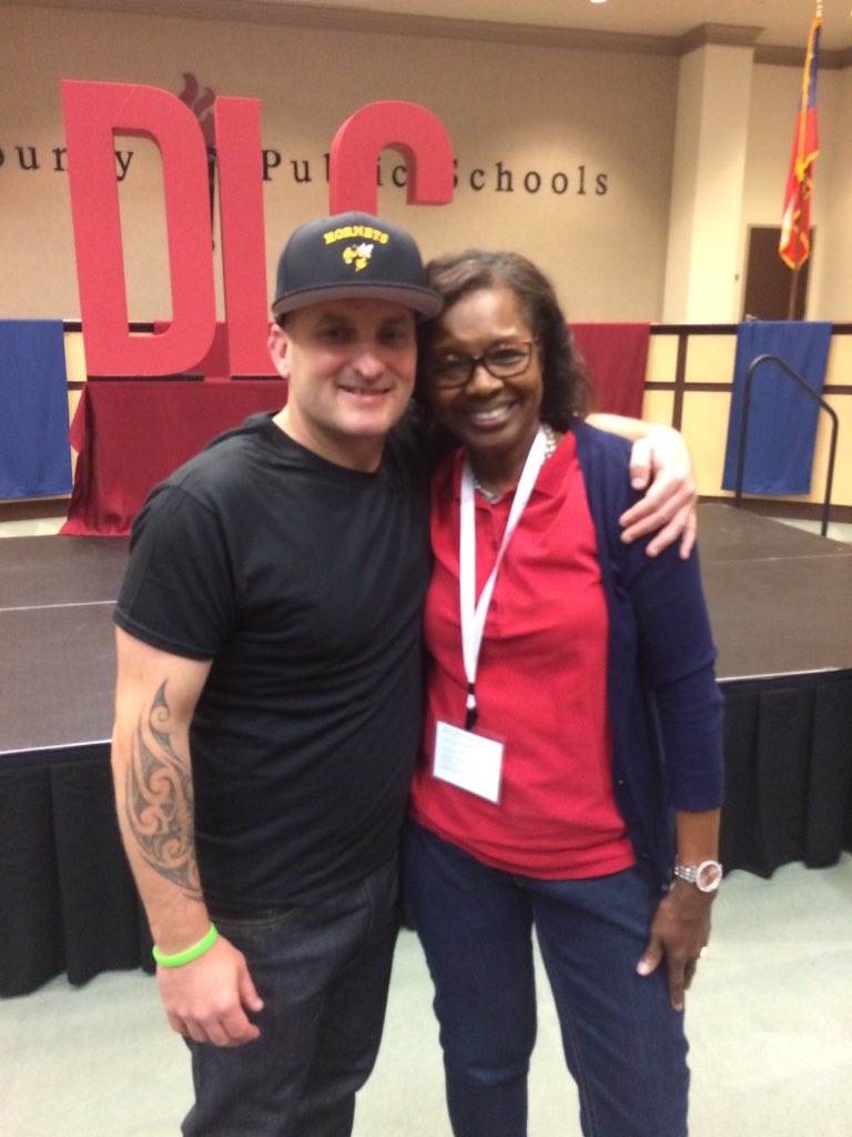 HolmesAngrett's tweet photo. @lesleypend @GwinnettSchools Awesome keynote speaker! https://t.co/TcypmByzBo