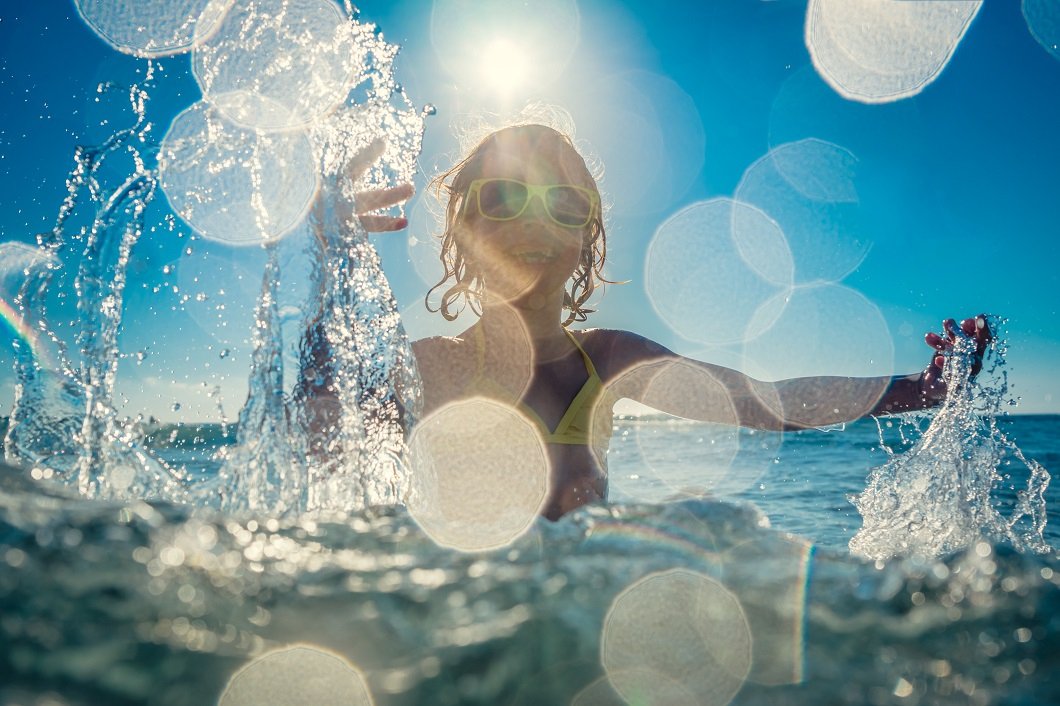tkckindness's tweet photo. Laughter sparkles like sunshine. #tkckindness #kids #quoteoftheday #laughter #sunshine #summertimefun https://t.co/X9iQmGgW03