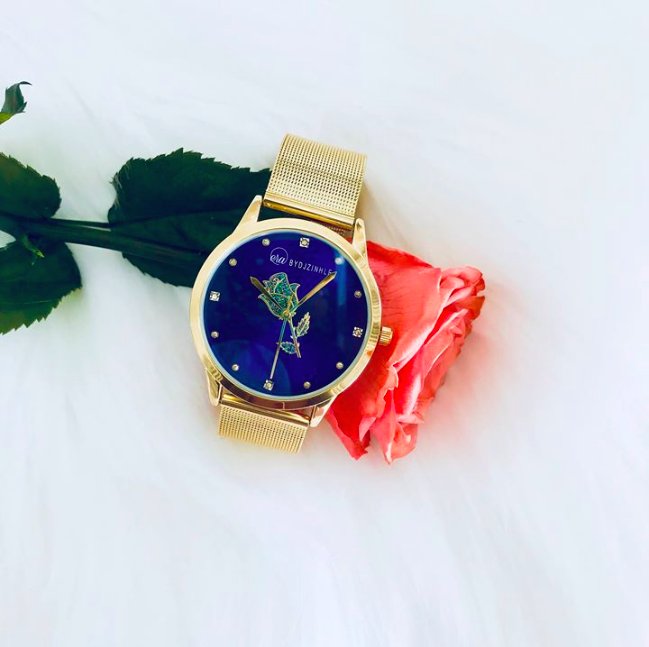 DJZinhle's tweet photo. The ERAByDJZinhle Rose #GlamEdition Watch available on https://t.co/kZENTX5P8M. OR visit the @erabydjzinhle store at the Workshop, Newtown Junction Mall.... https://t.co/teKk5Ufn4g
